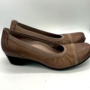 Abeo Leather Biosystem pumps Sz 8.5 comfort shoe light brown rubber sole